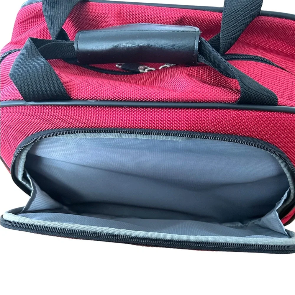 EUC. Samsonite Carry-On Bag. Red/Black.